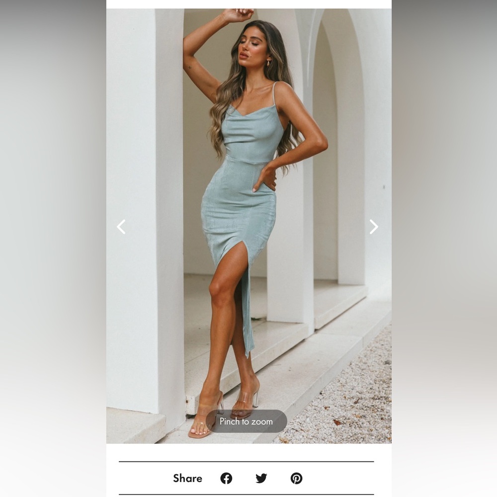 Brand: Selfie Leslie - Frieda Cowl Neck Side Split Ribbed Maxi Dress White
XS